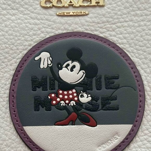 COACH X WRISTLET DISNEY (MINNIE MOUSE) NEW IN BOX / NEVER USED - Picture 4 of 5